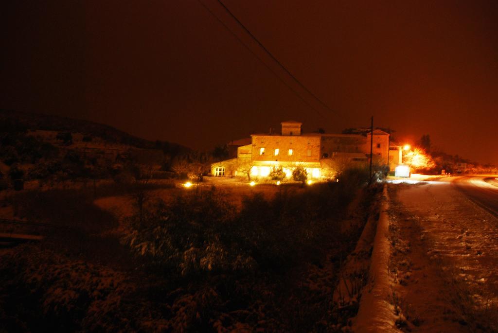 Bed and Breakfast Les Jardins Du Mas Evesque Rousson  Exterior foto