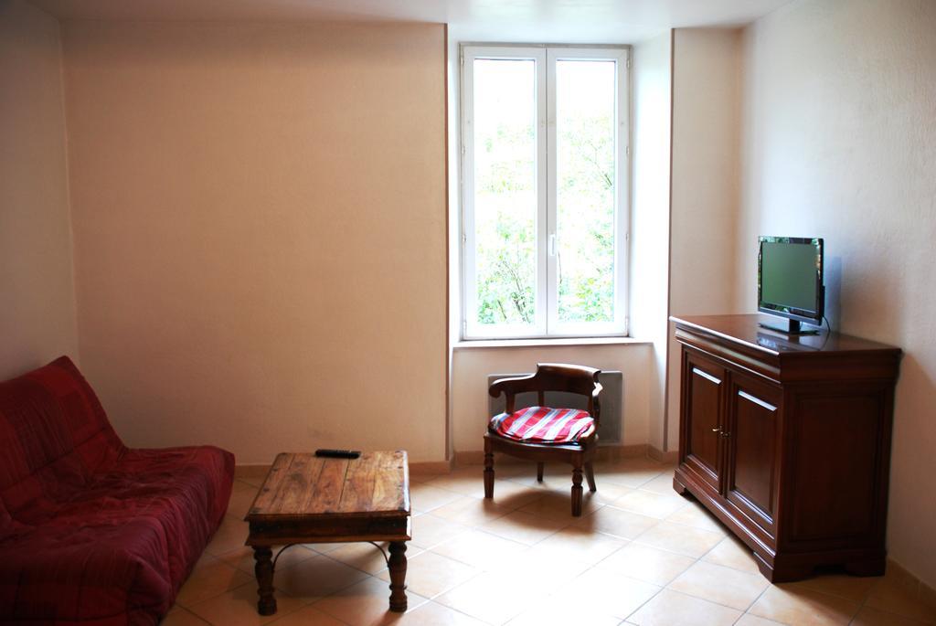 Bed and Breakfast Les Jardins Du Mas Evesque Rousson  Zimmer foto