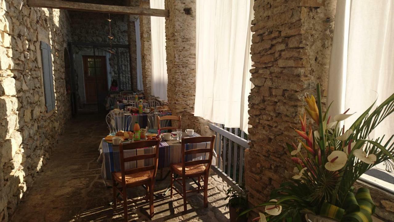 Bed and Breakfast Les Jardins Du Mas Evesque Rousson  Exterior foto