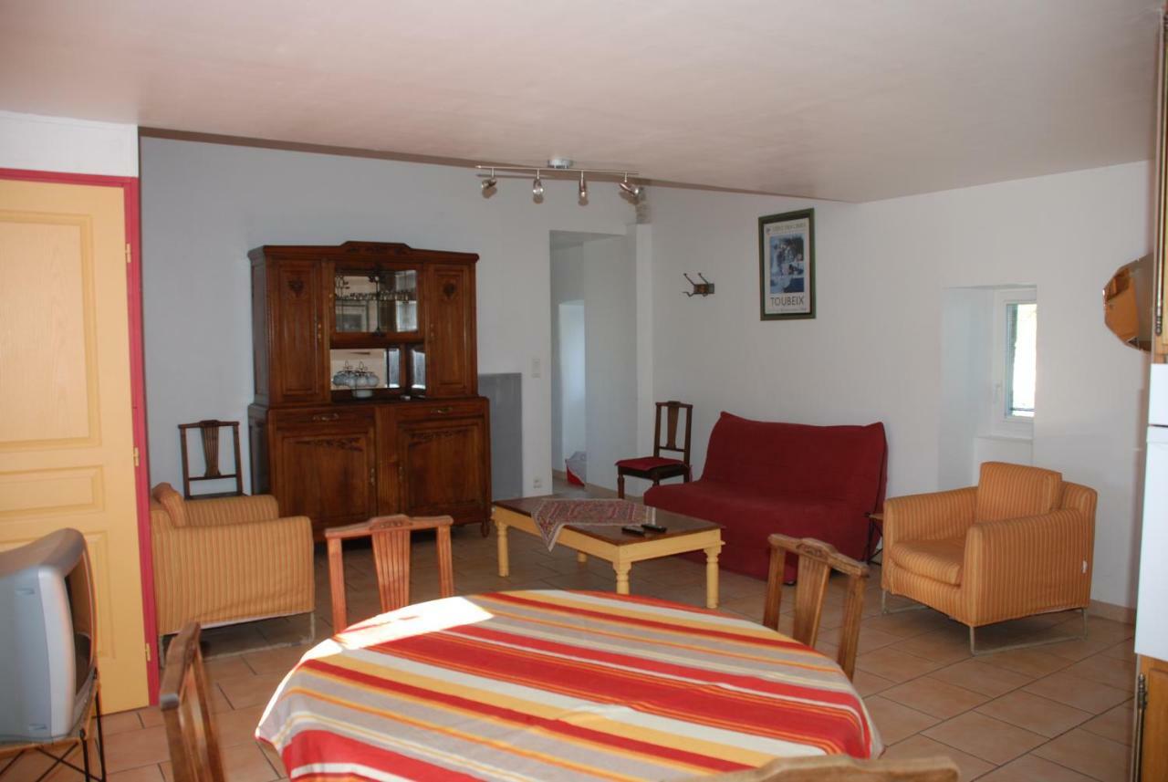 Bed and Breakfast Les Jardins Du Mas Evesque Rousson  Exterior foto