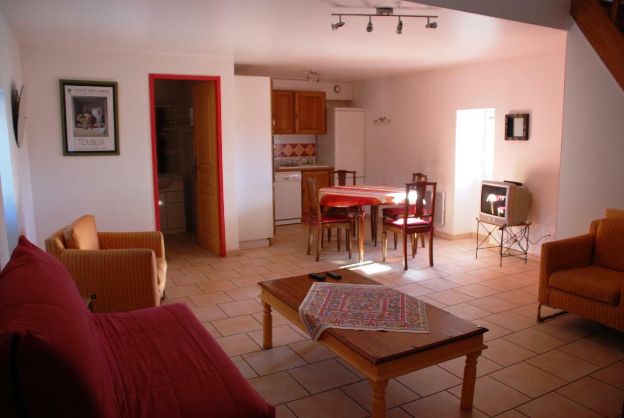Bed and Breakfast Les Jardins Du Mas Evesque Rousson  Exterior foto